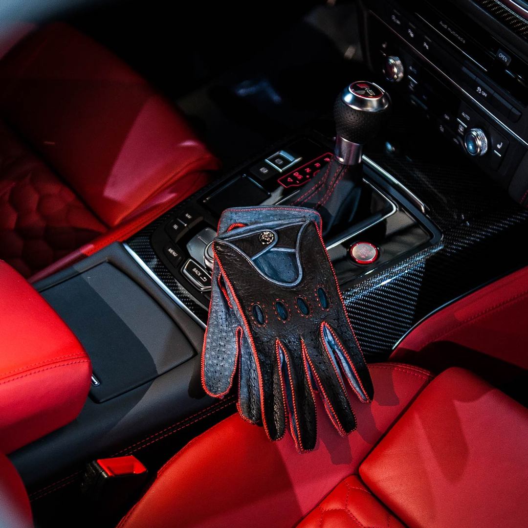 Rosso Acceso Red Driving Gloves